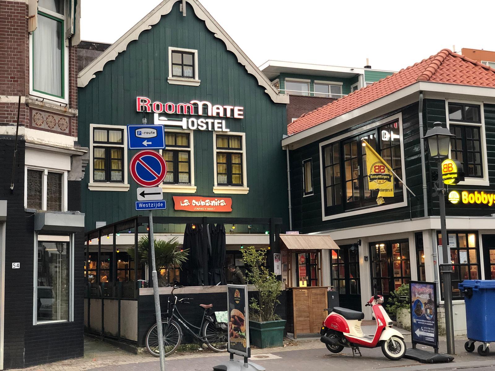 Vista Exterior Space Hostel