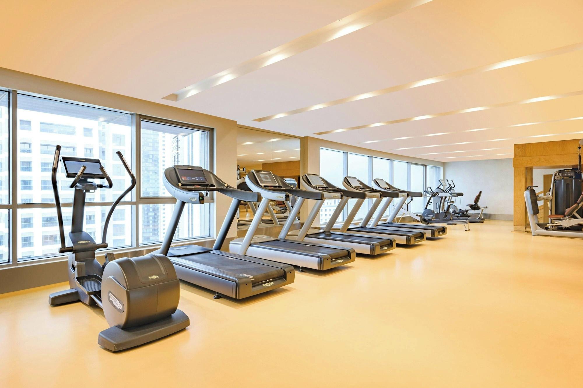 Gimnasio Qabila Westbay Hotel by Marriott