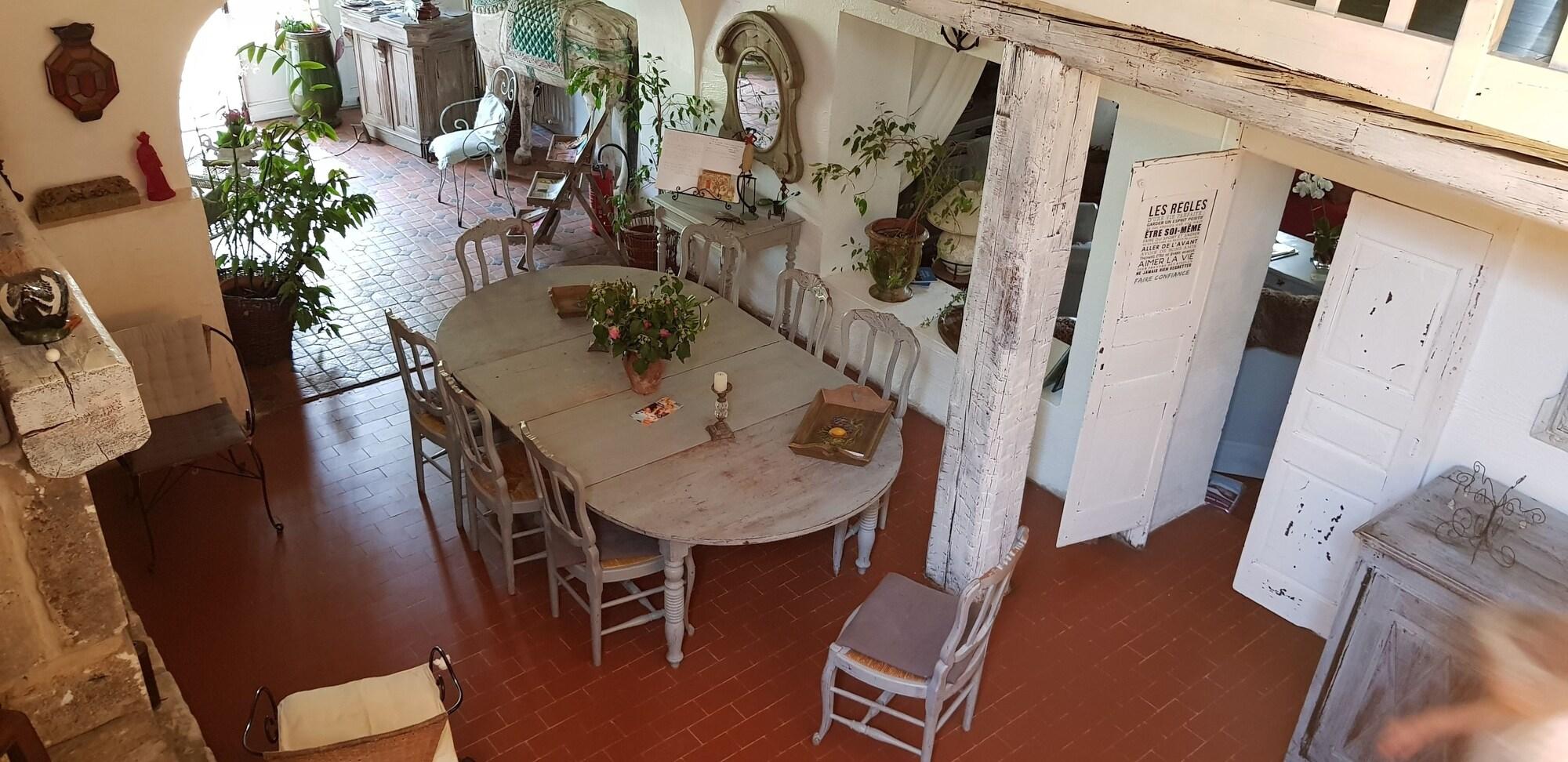 Restaurant Mas Les Micocouliers