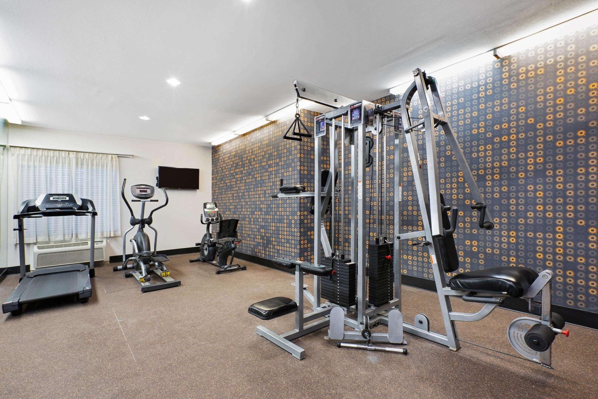 Gimnasio La Quinta Inn & Suites by Wyndham Alvin