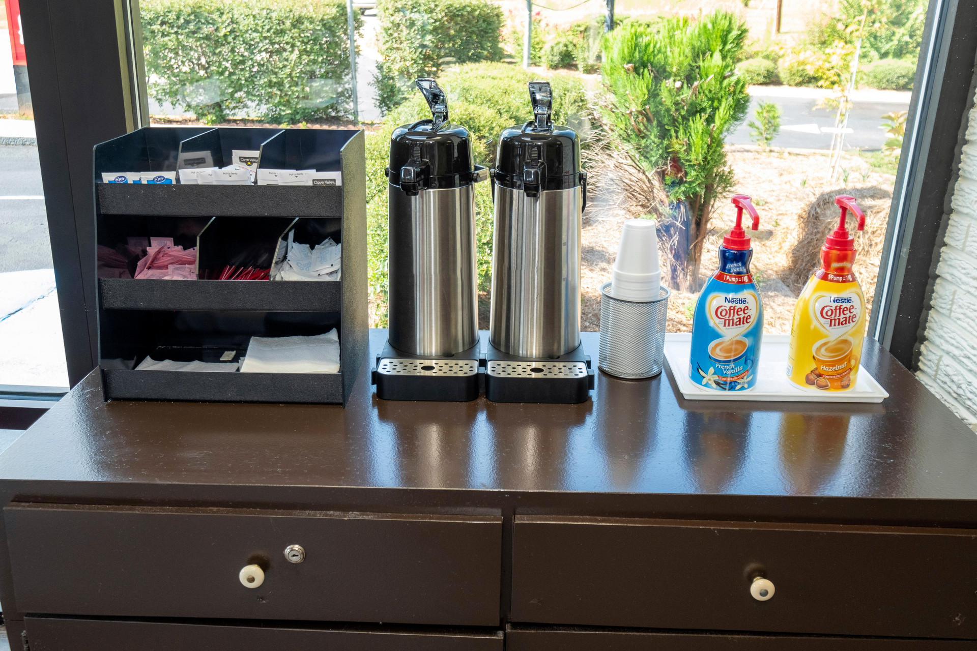 Vista Lobby Red Roof Inn West Point