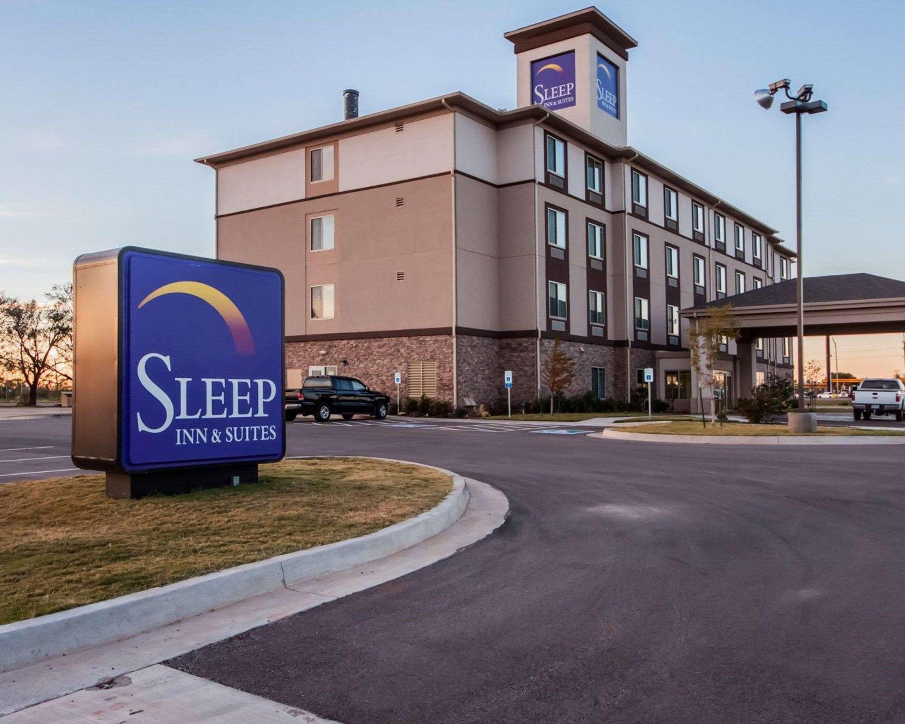 Vista Exterior Sleep Inn & Suites