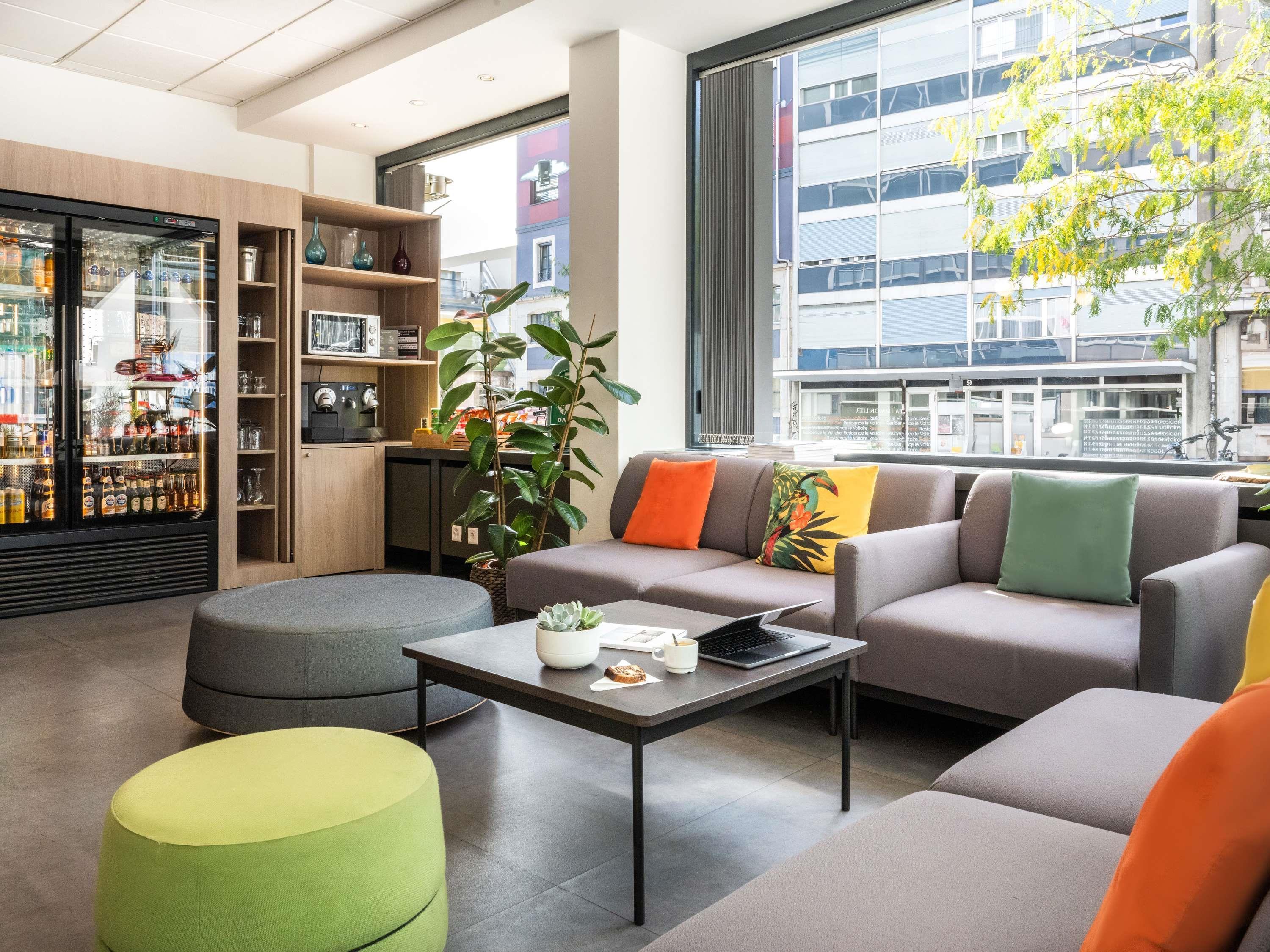 Vista Exterior ibis Geneve Centre Gare