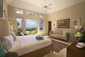 Alquiler Vacacional - Langarra: Contemporary, Pristine Estate w/Endless View, 2 Semi-Private Beaches