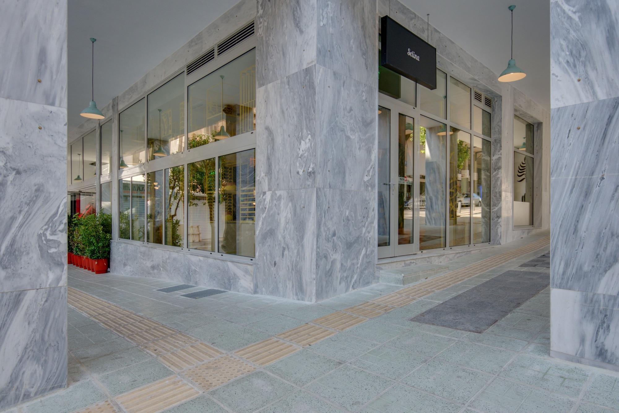 Vista Exterior Selina Athens Theatrou