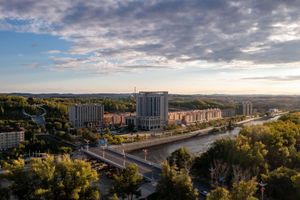 Alojamiento - DoubleTree by Hilton Altay Fuyun