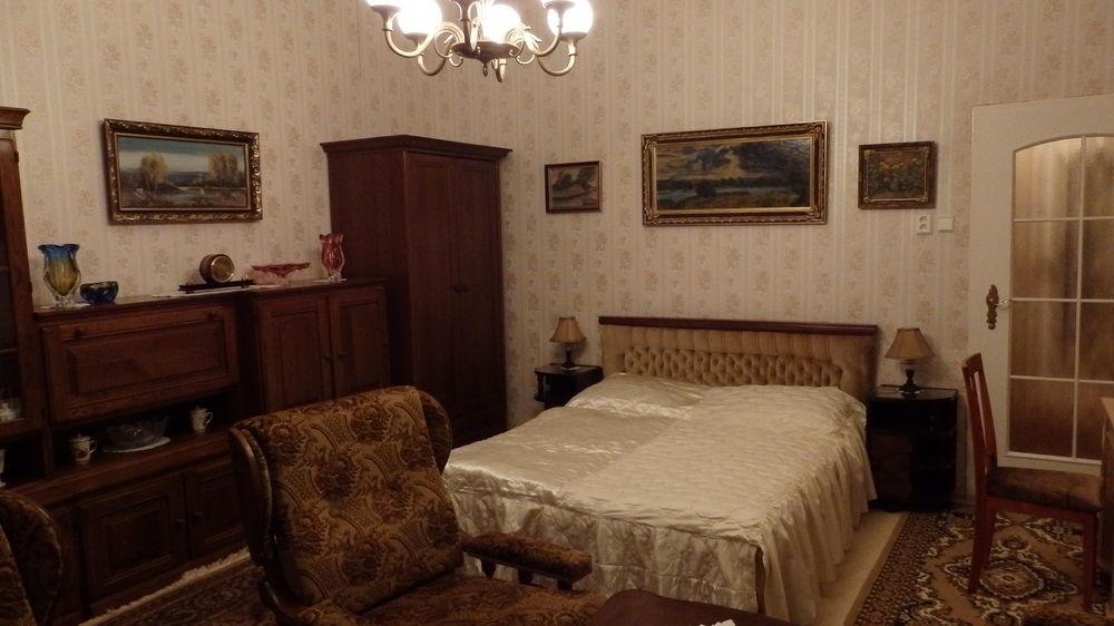 Habitación Villa Madona