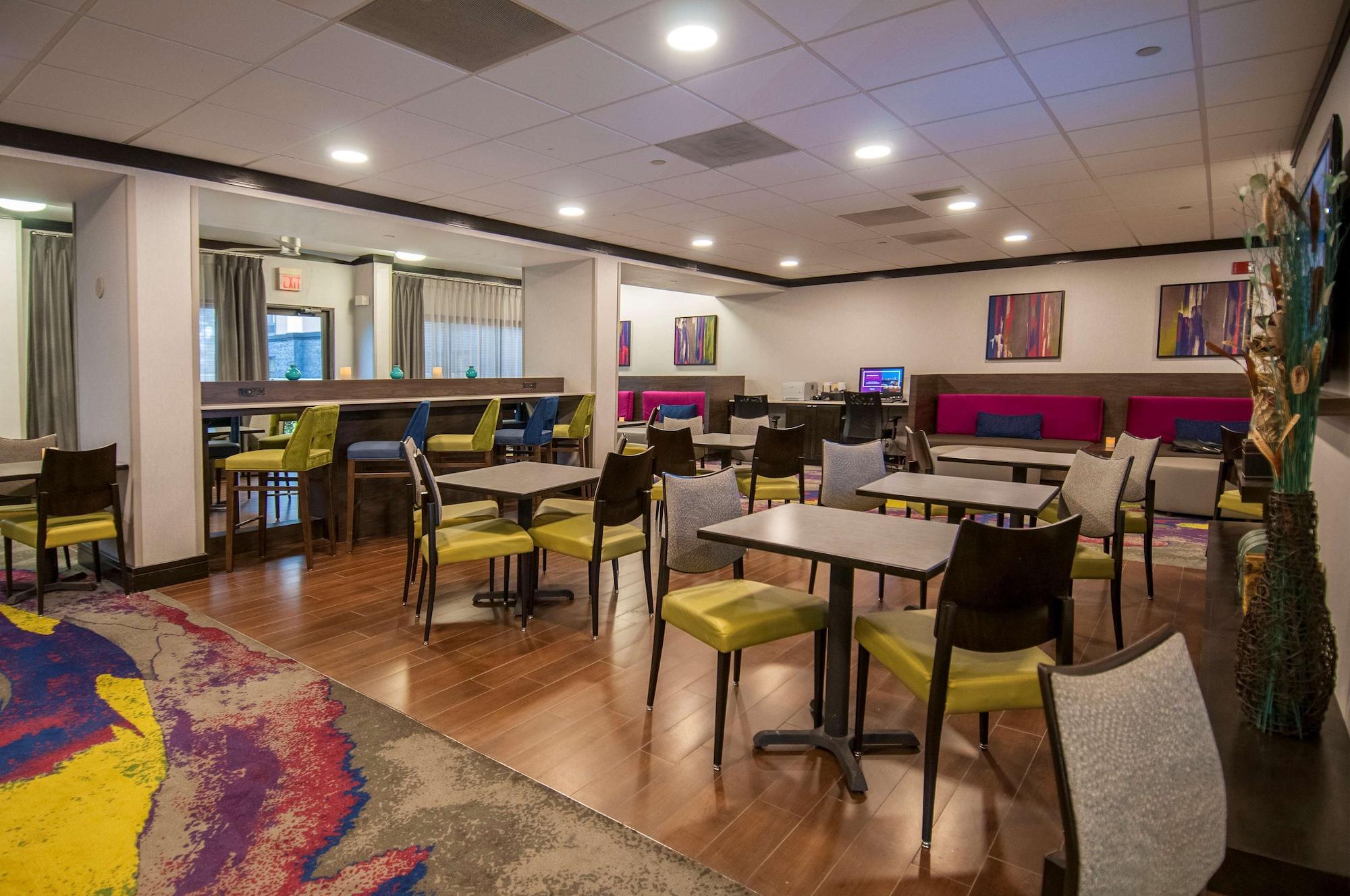 Vista Lobby Hampton Inn by Hilton Shreveport/Bossier City
