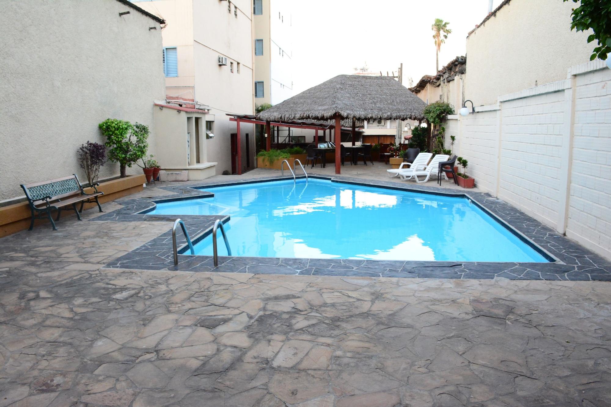 Varios Hotel La Siesta