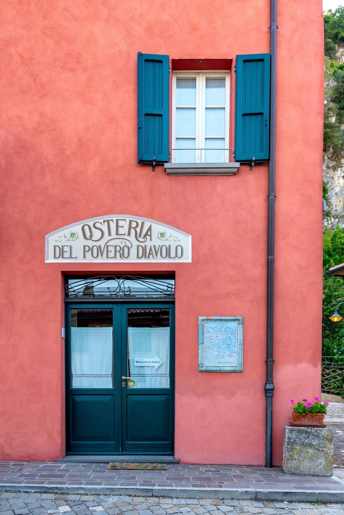 Varios Osteria del Povero Diavolo