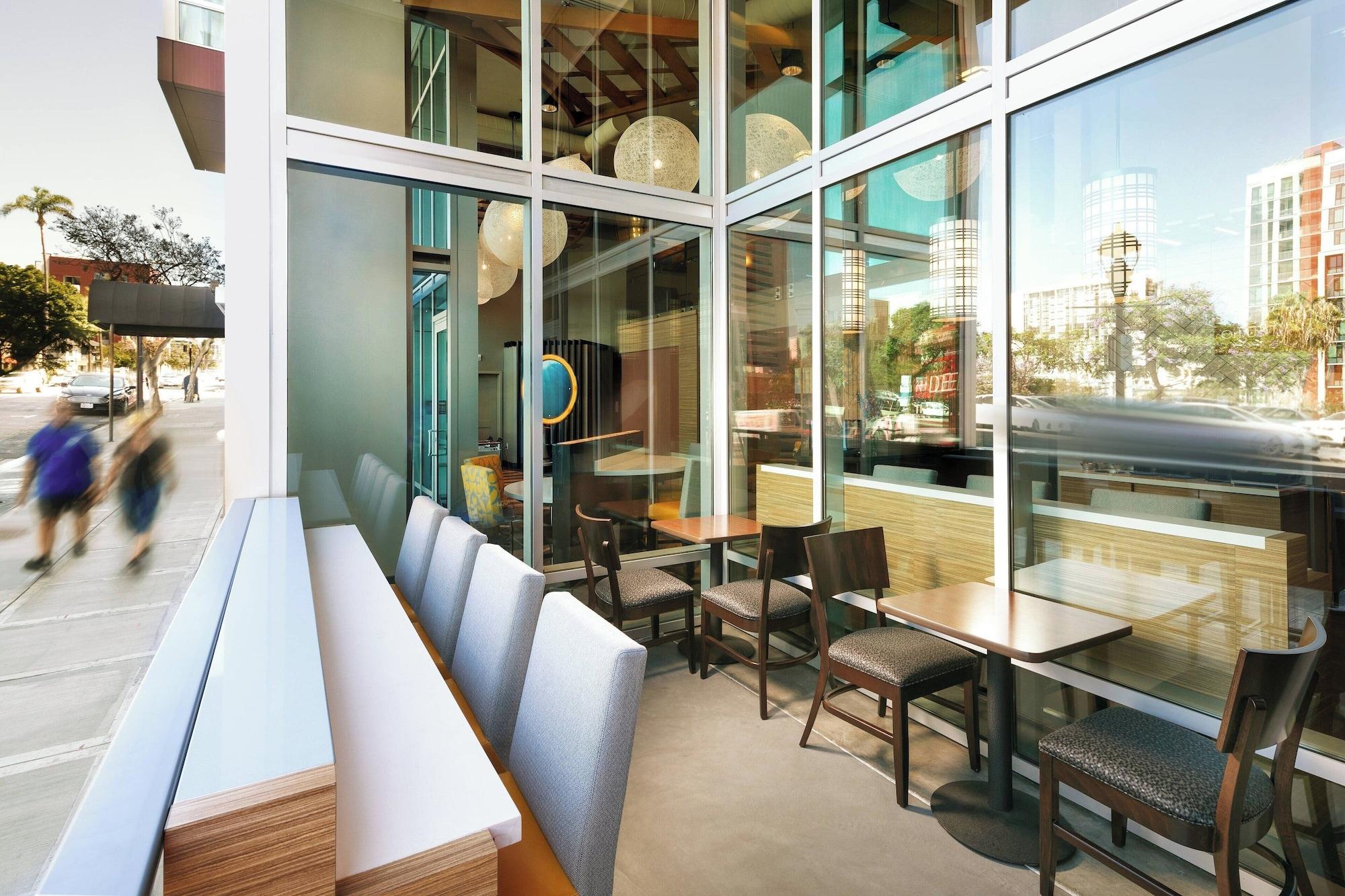 Restaurant TownePlace Suites by Marriott San Diego Downtown