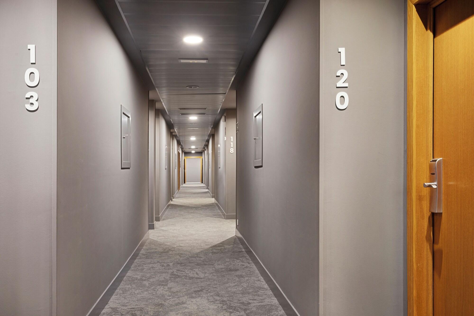 Varios B&B Hotel Logroño Las Cañas