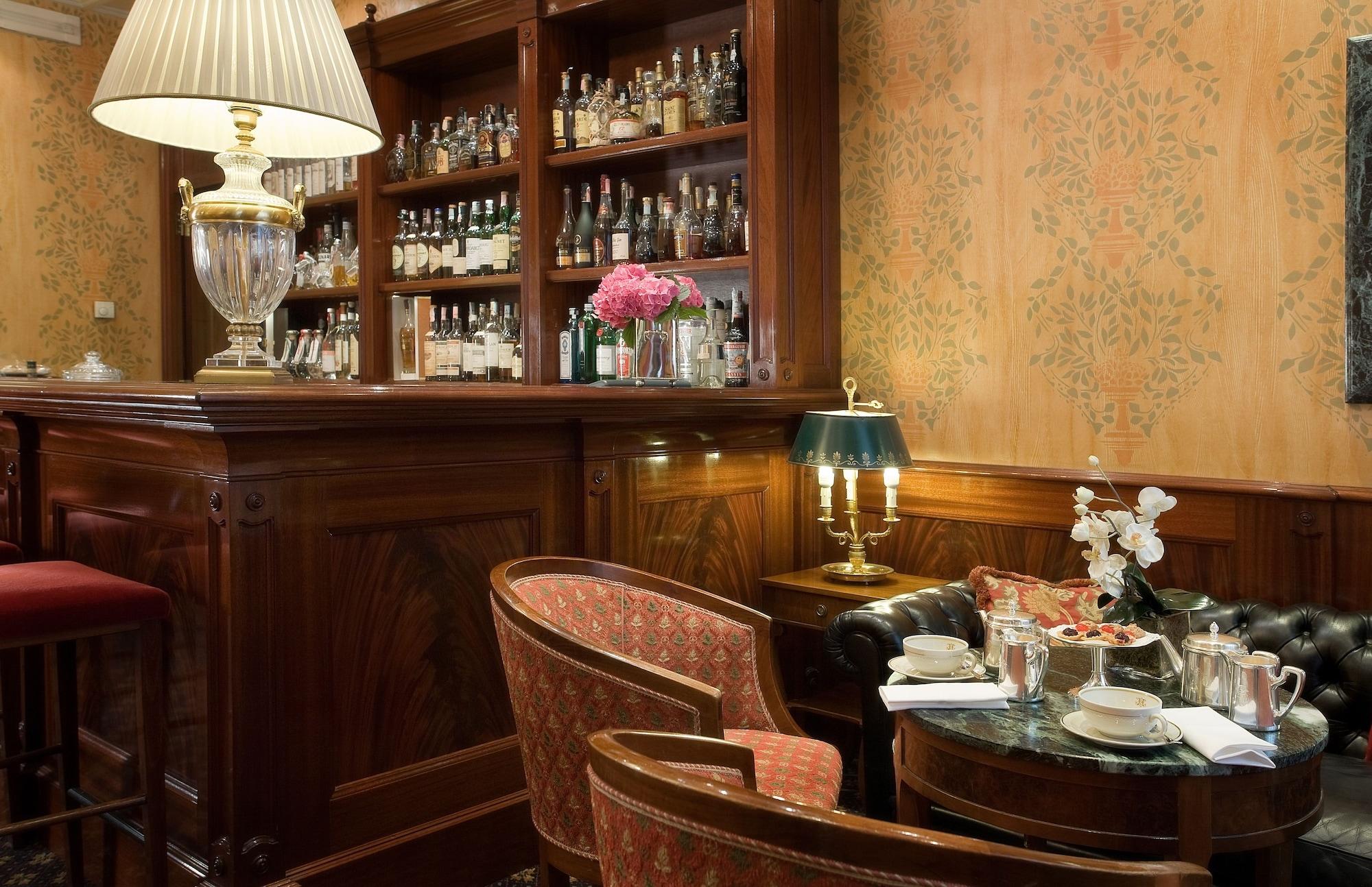 Bar/Salón Grand Hotel Sitea