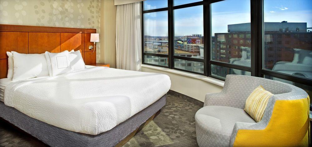 Guest room Courtyard by Marriott Capitol Hill/Navy Yard