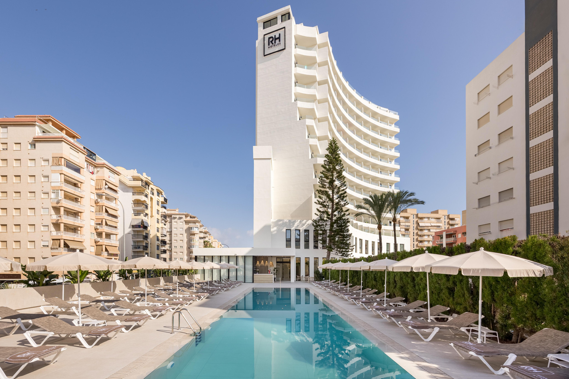 Vista Exterior Hotel RH Arena