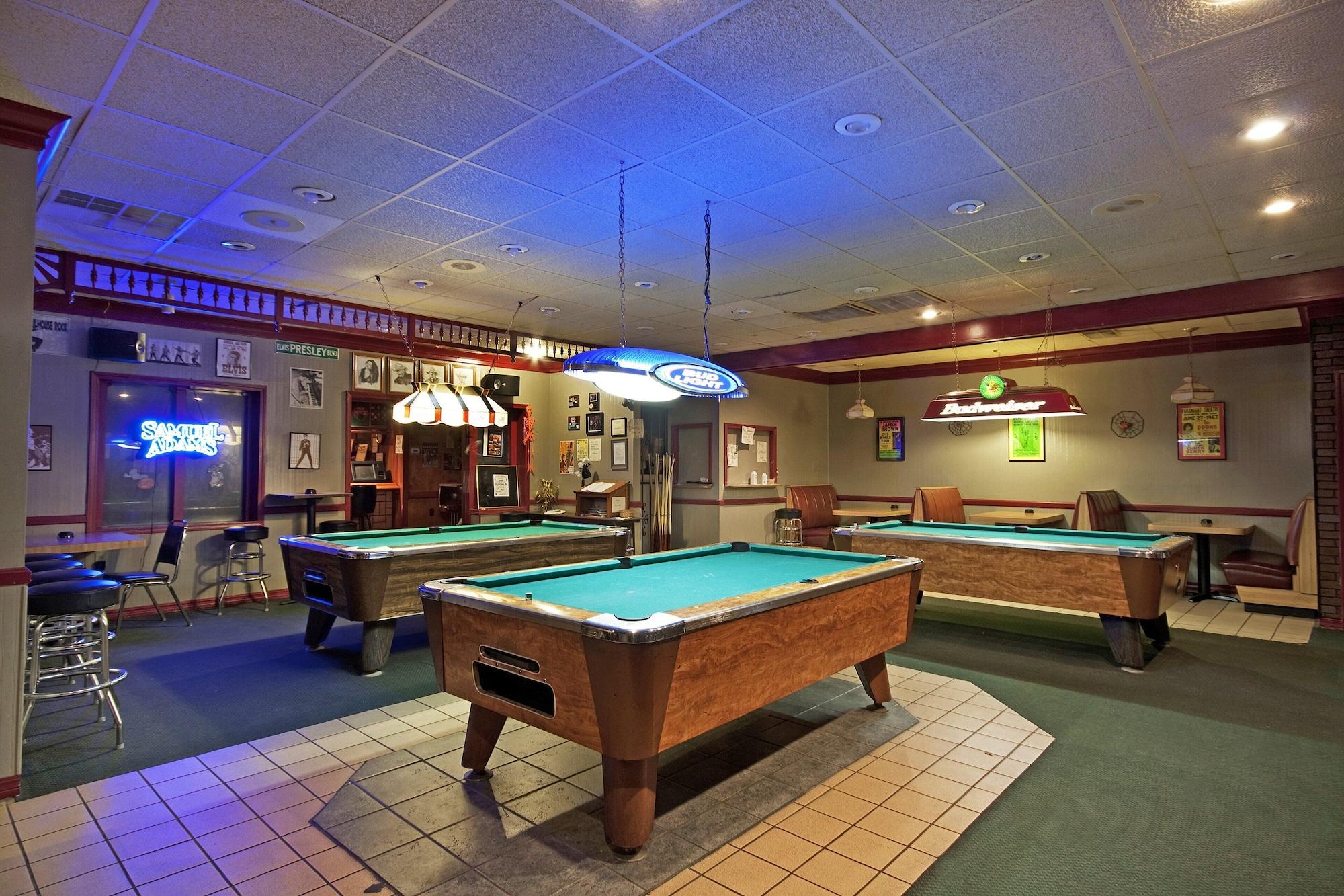 Bar/Salón Rogers Inn