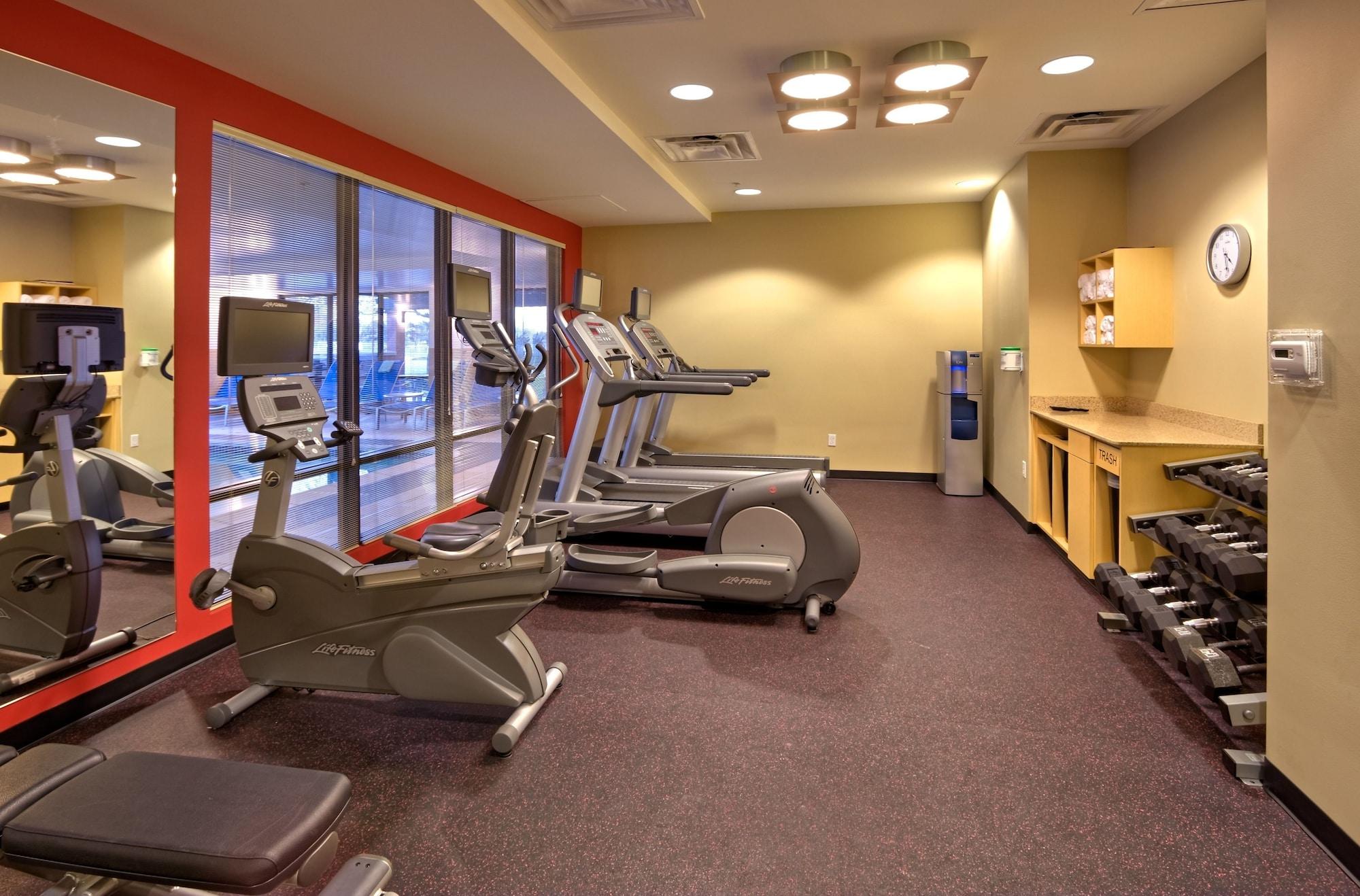 Gimnasio TownePlace Suites by Marriott Omaha West