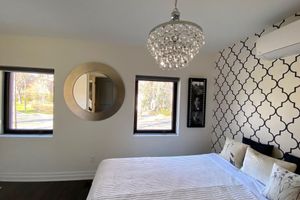 Alquiler Vacacional - Elegant Midtown Home - Minutes From Downtown or Nature Trail!