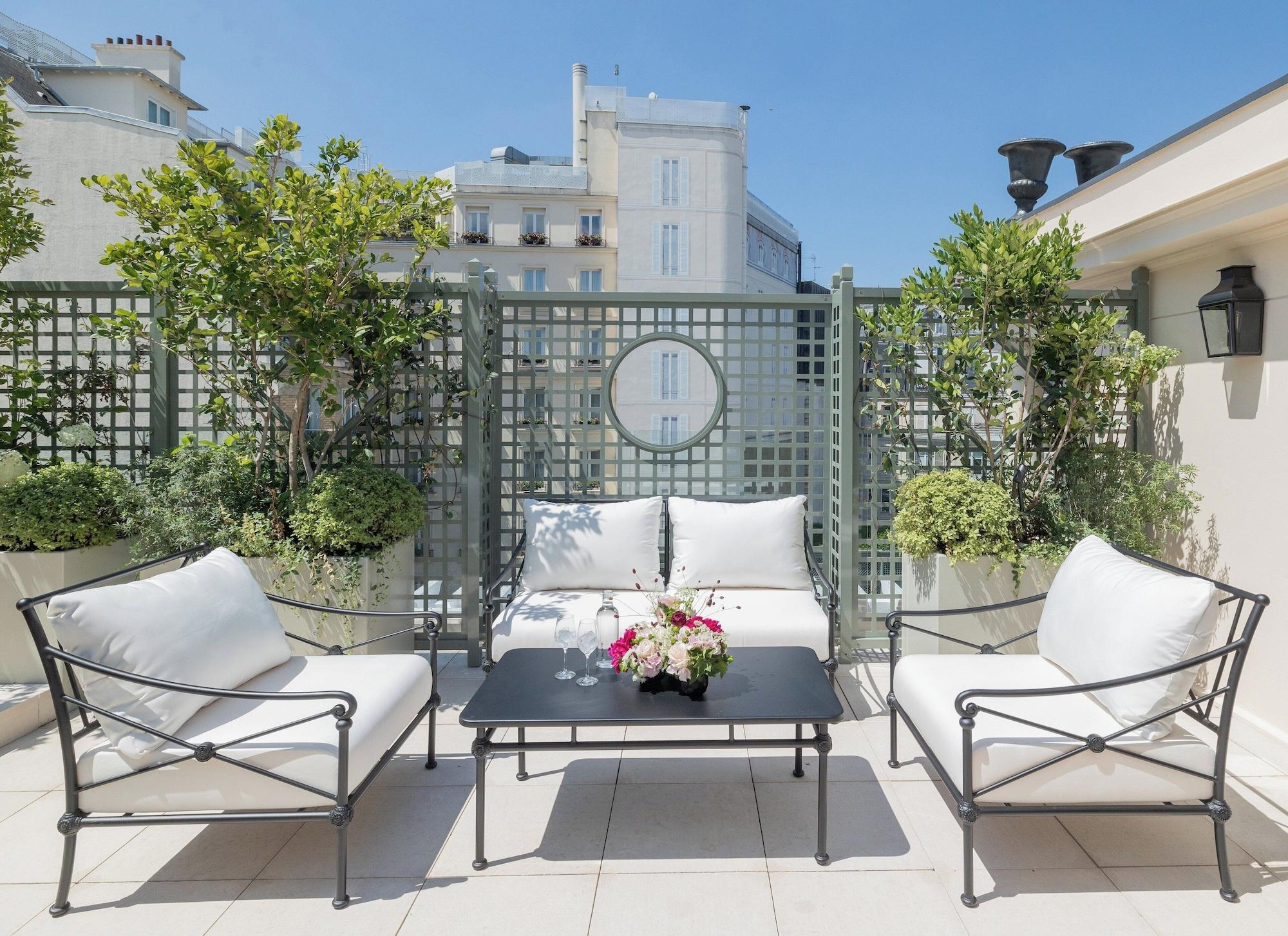 Vista Exterior Le Bristol Paris - Oetker Hotels