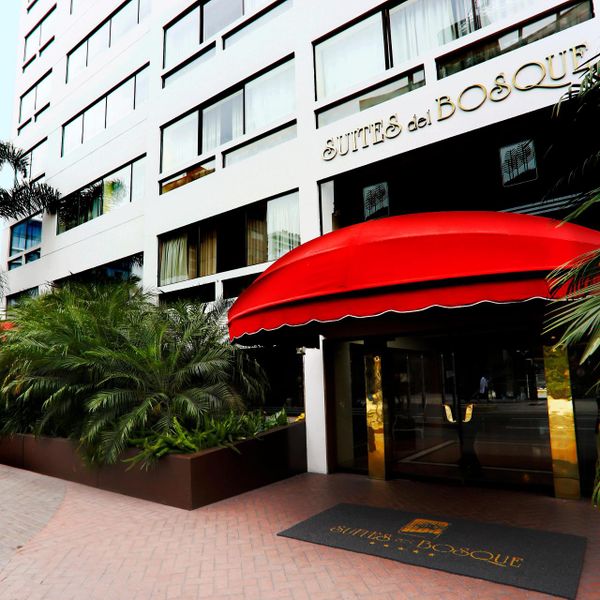 Suites Del Bosque Hotel