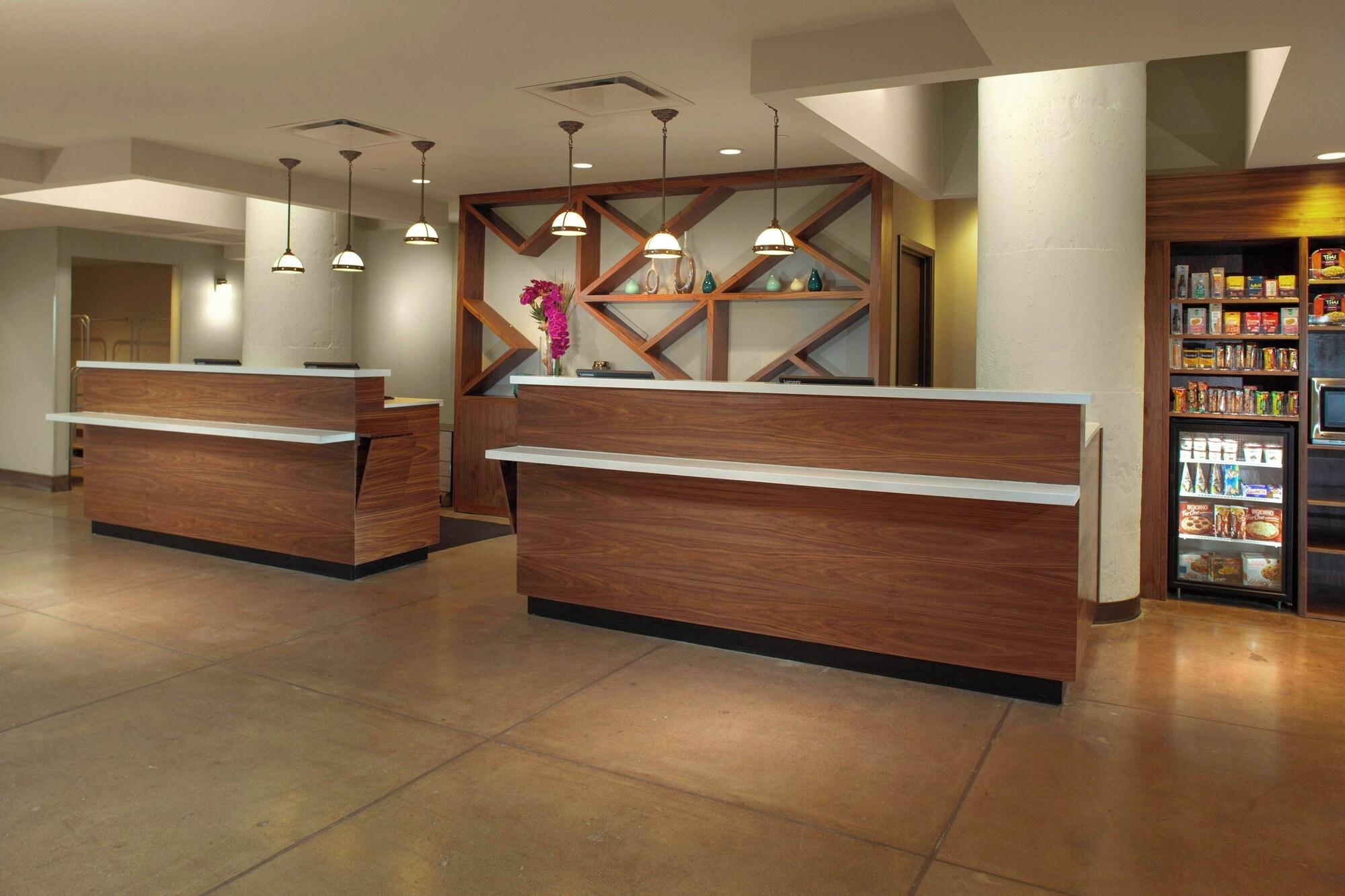 Vista Lobby Fairfield Inn & Suites by Marriott Dallas Downtown