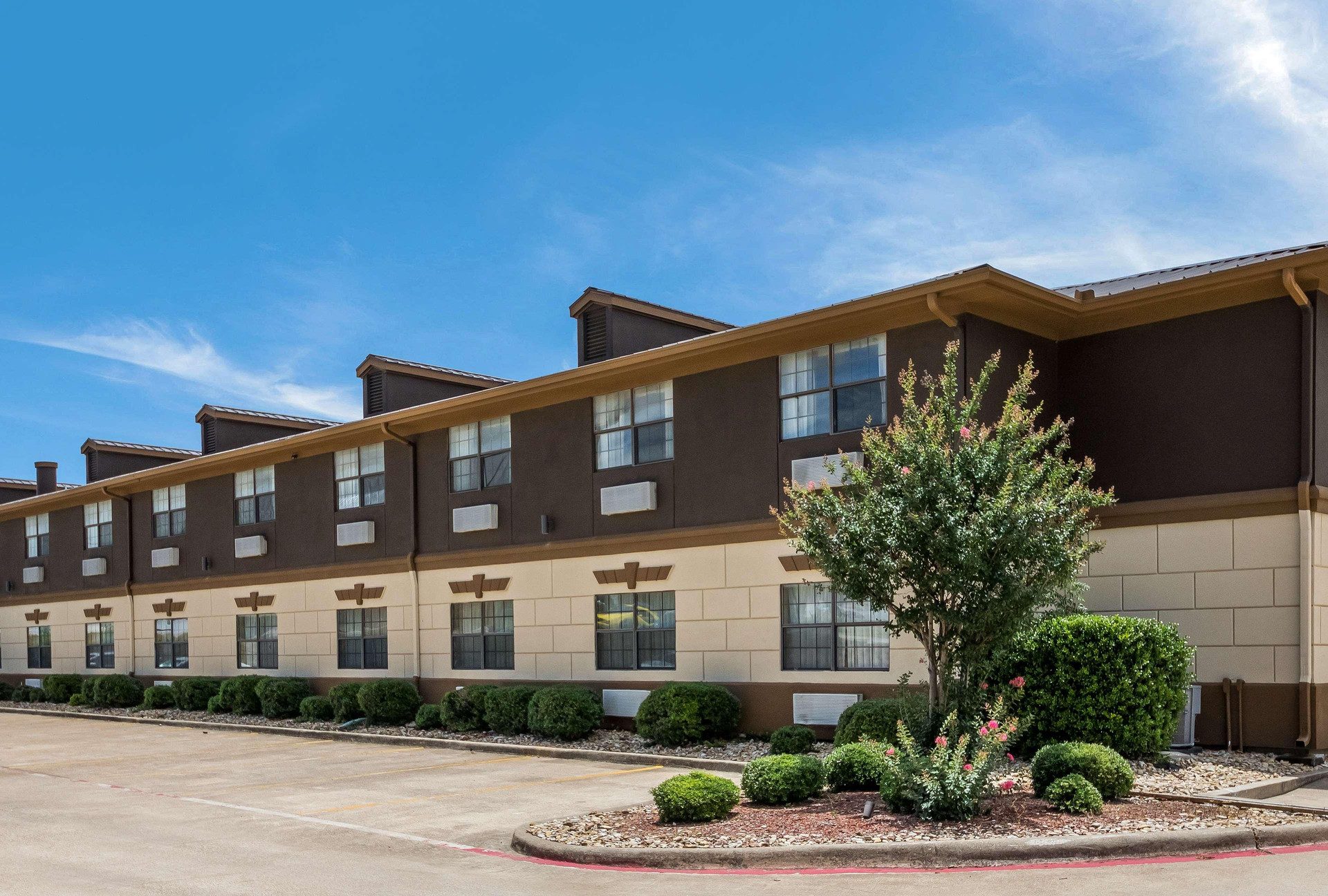 Vista Exterior Best Western Temple Inn & Suites