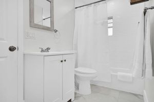 Alojamiento - Peaceful 1 Bdrm Guest Suite w/ Private Patio & Free Parking