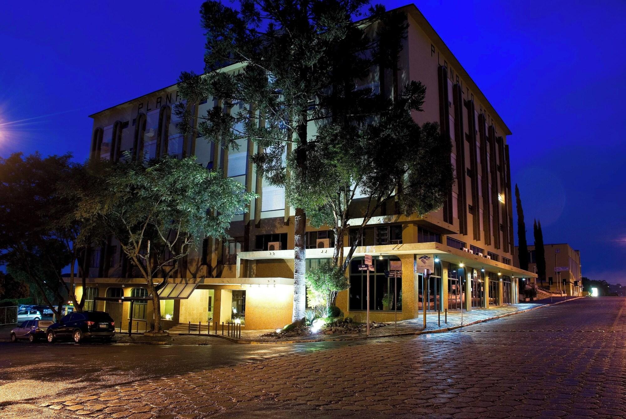 Varios Planalto Hotel