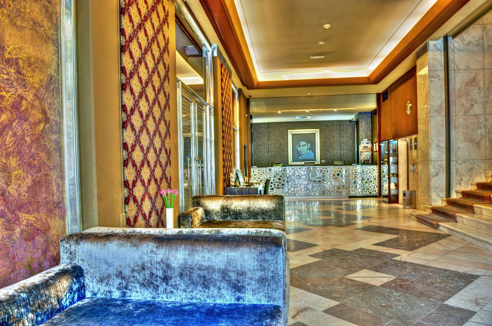 Lobby view Jalta Boutique Hotel