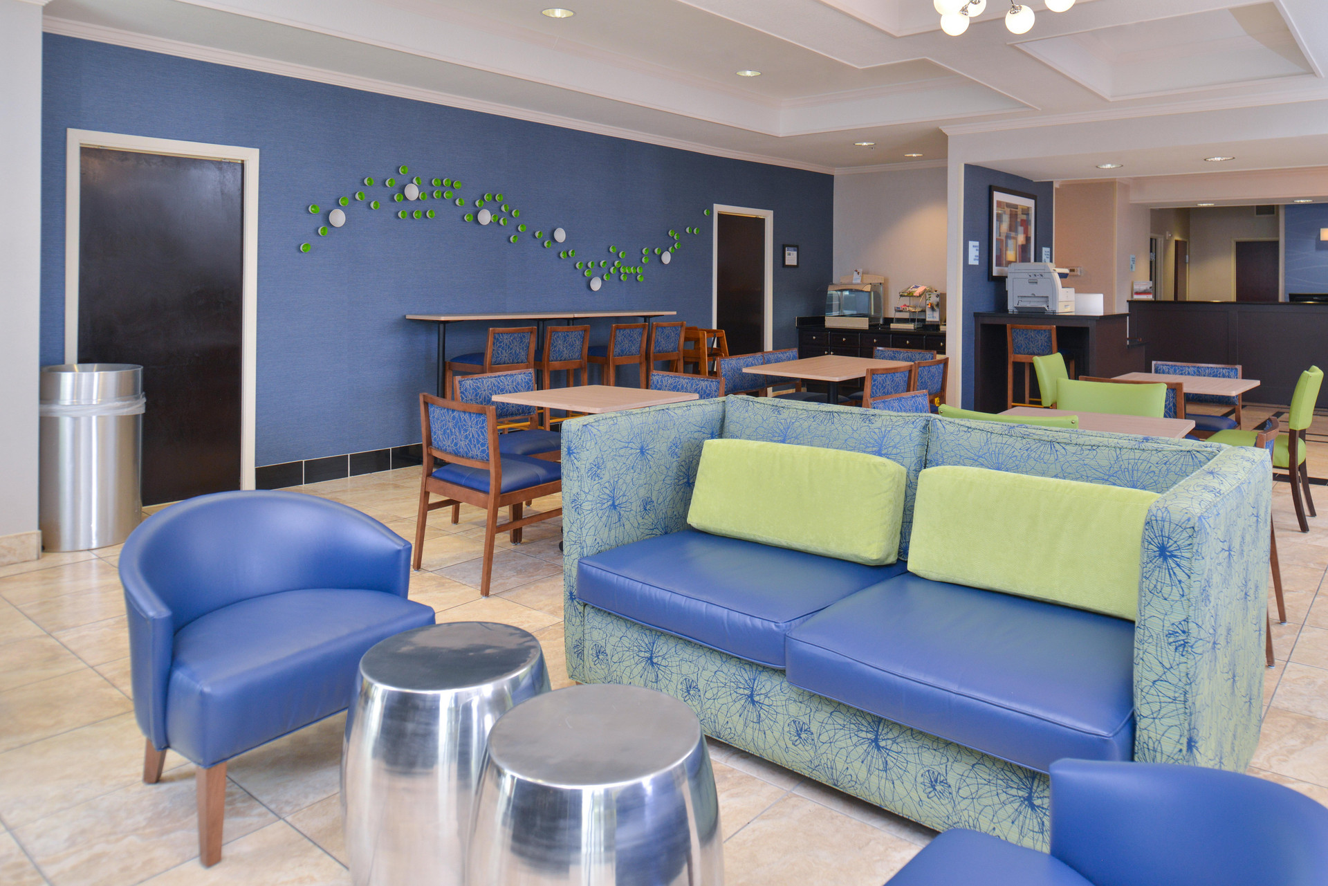 Vista Lobby Holiday Inn Express Hotel & Suites San Antonio by IHG