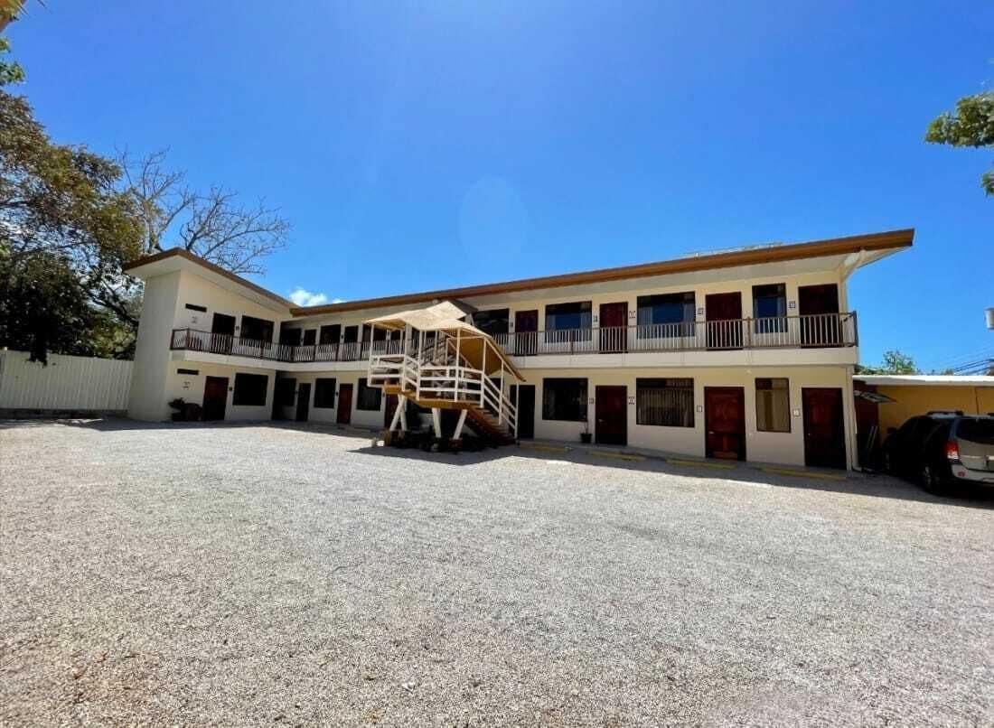 Vista Exterior Hotel Wilson Condega