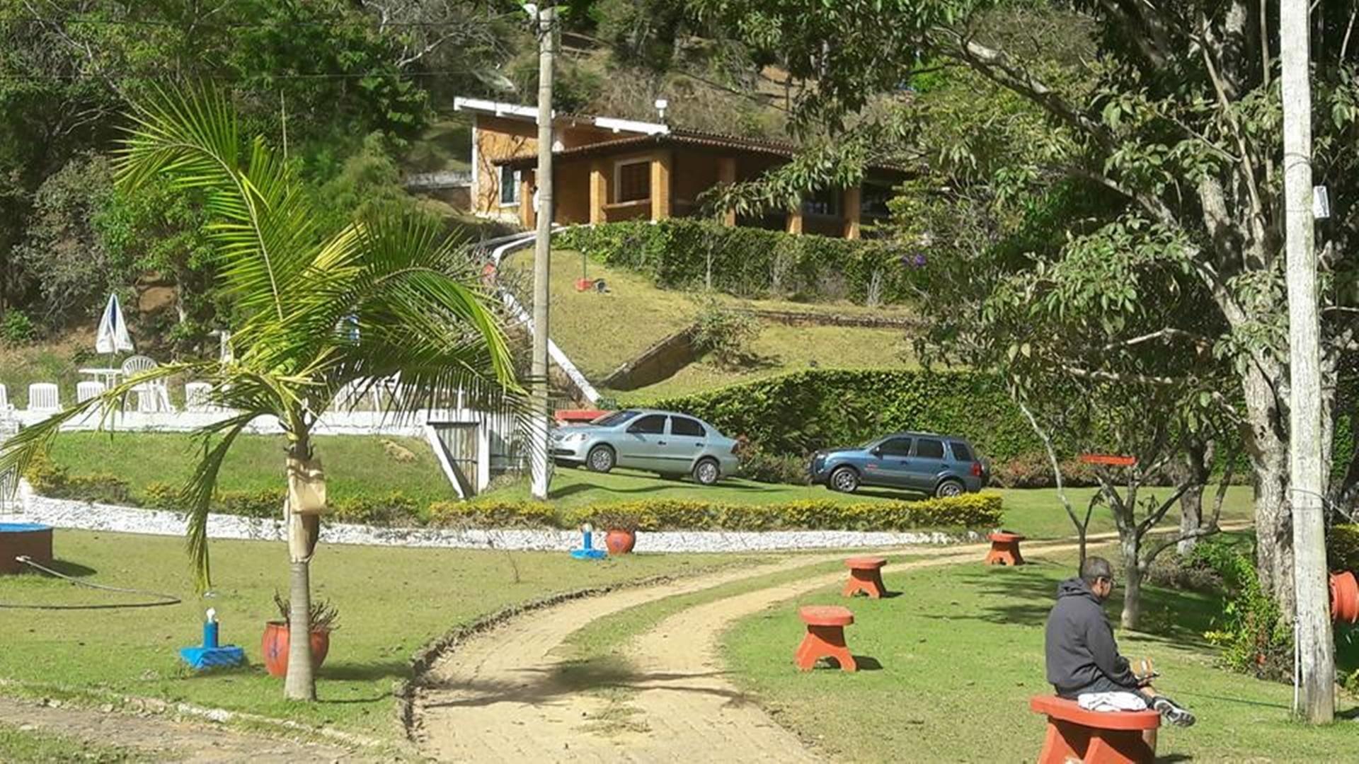 Vista Exterior Pousada Cascata