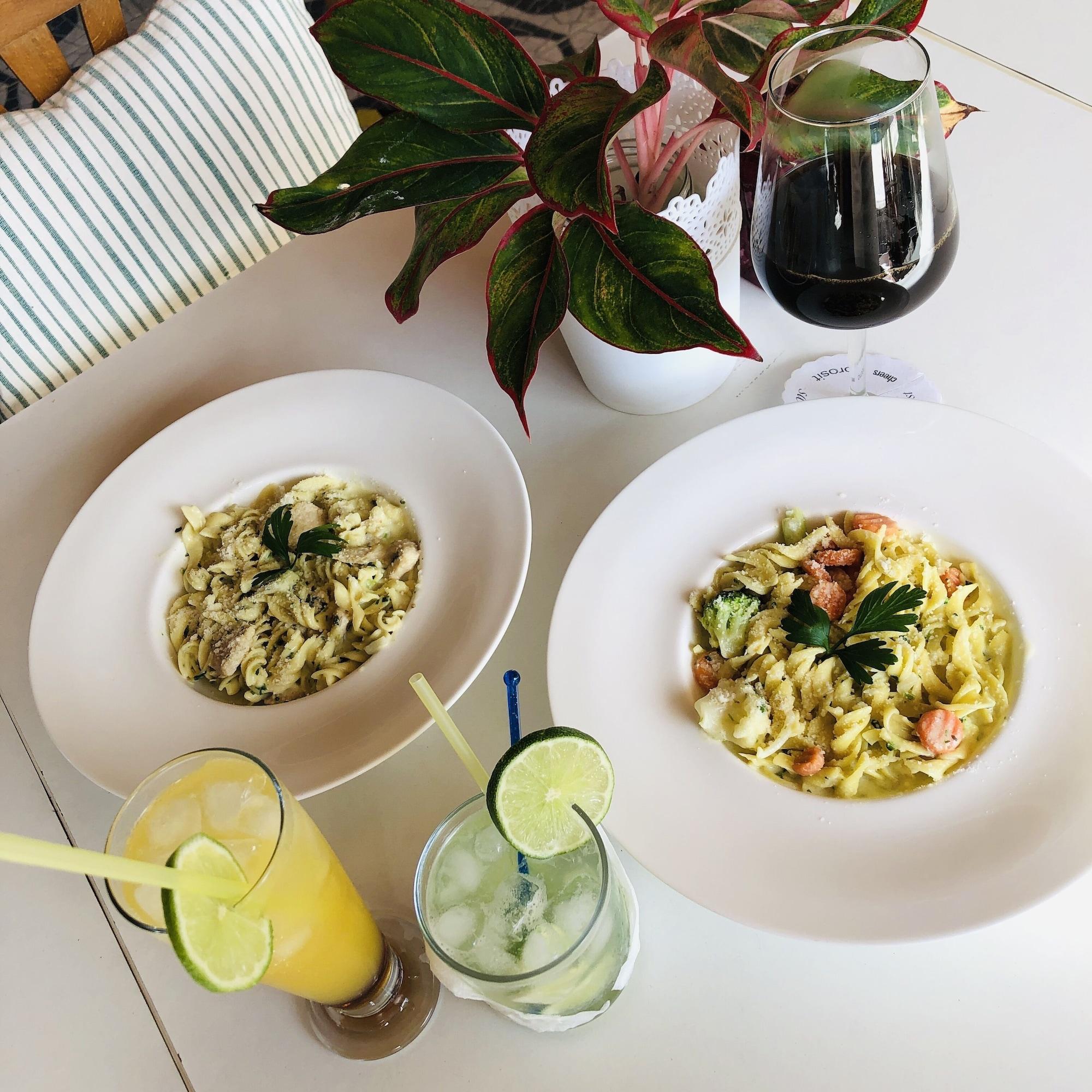 Restaurant Holland Lodge Paramaribo