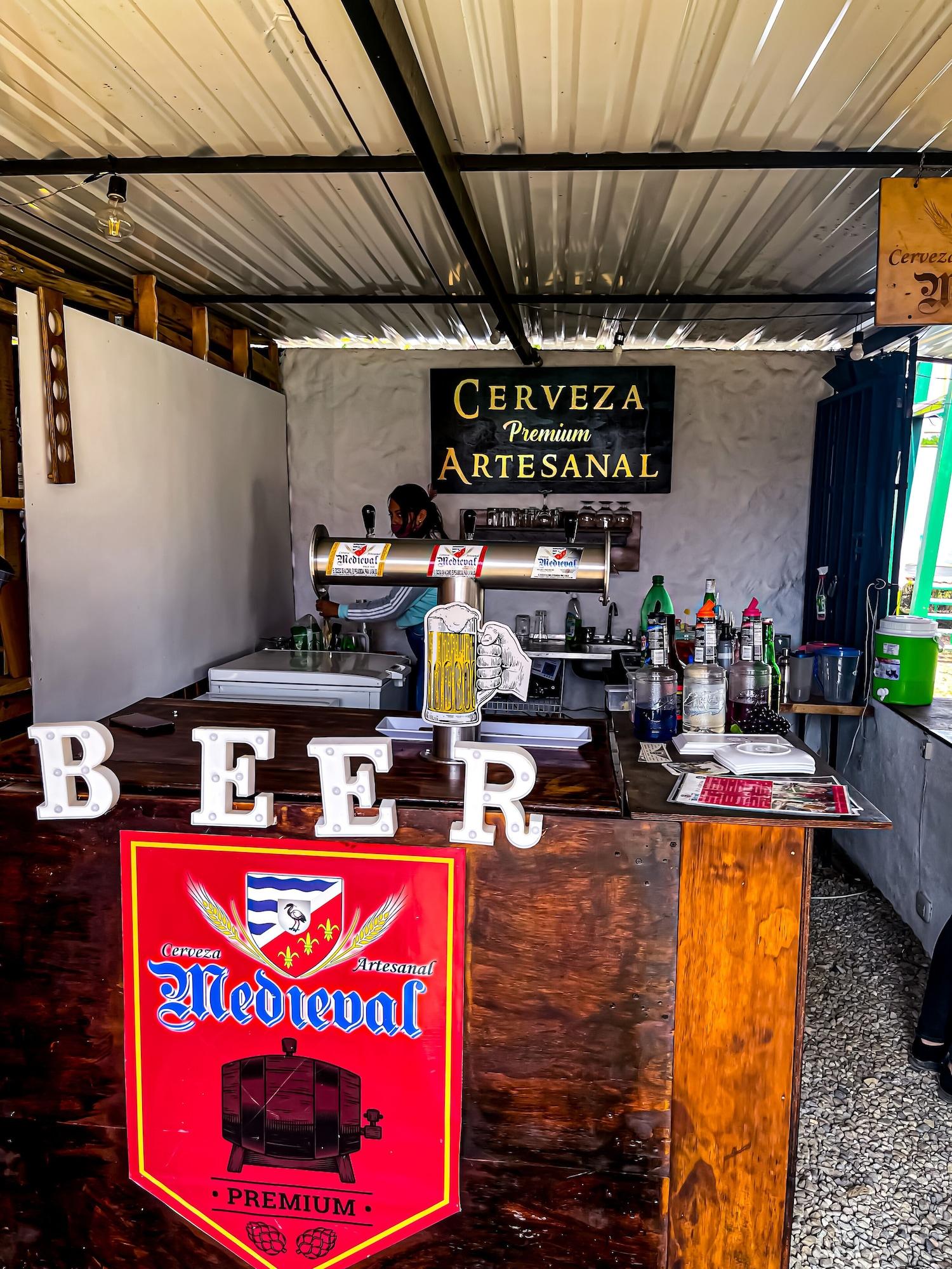 Bar/Salón Parador La Mesa Redonda