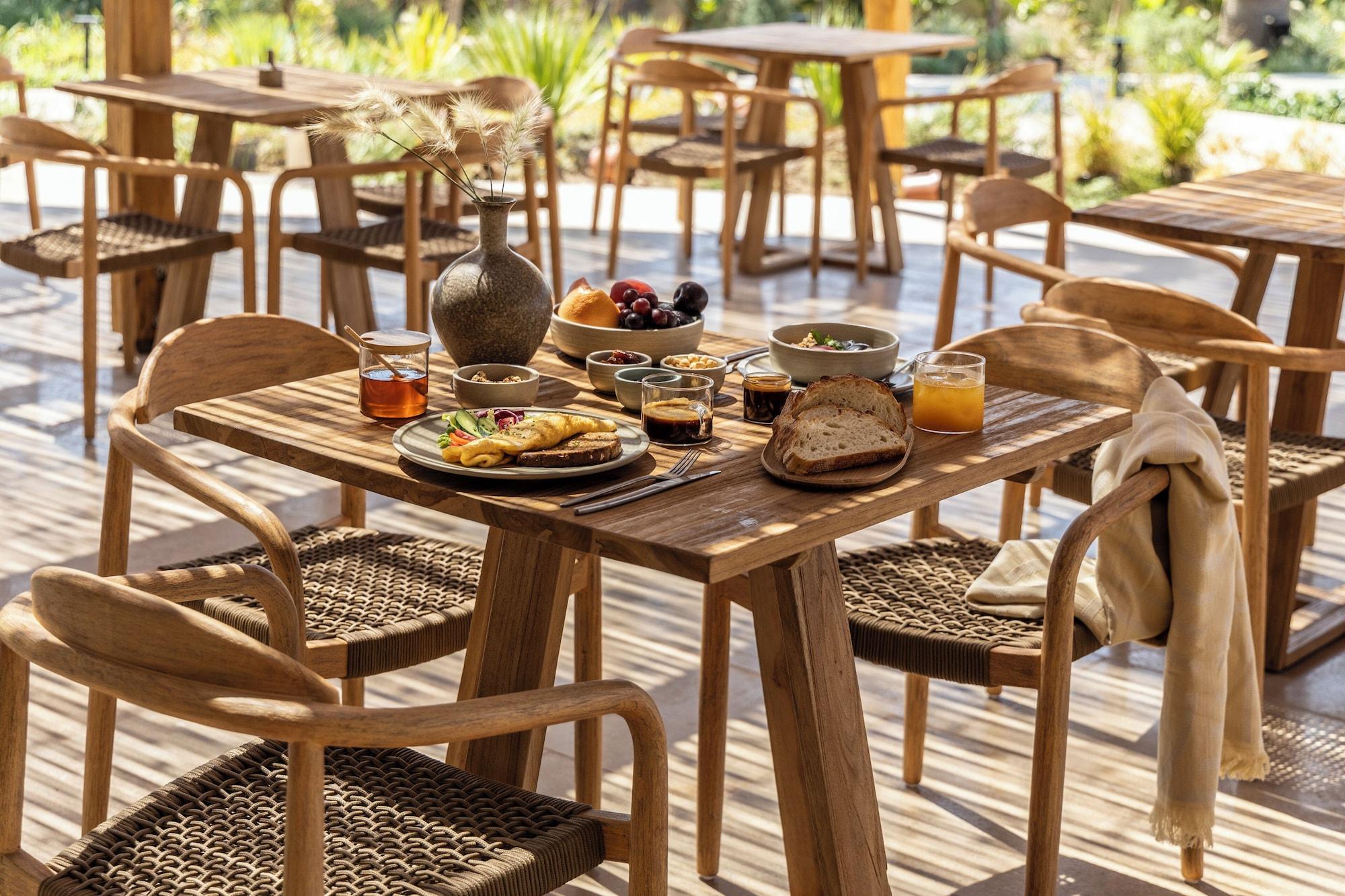 Restaurant Pefkian Ethos Hotel & Suites