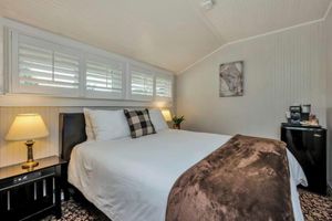 Alquiler Vacacional - Comfortable Queen Getaway. Free Parking Near Top Downtown Calistoga Attractions!