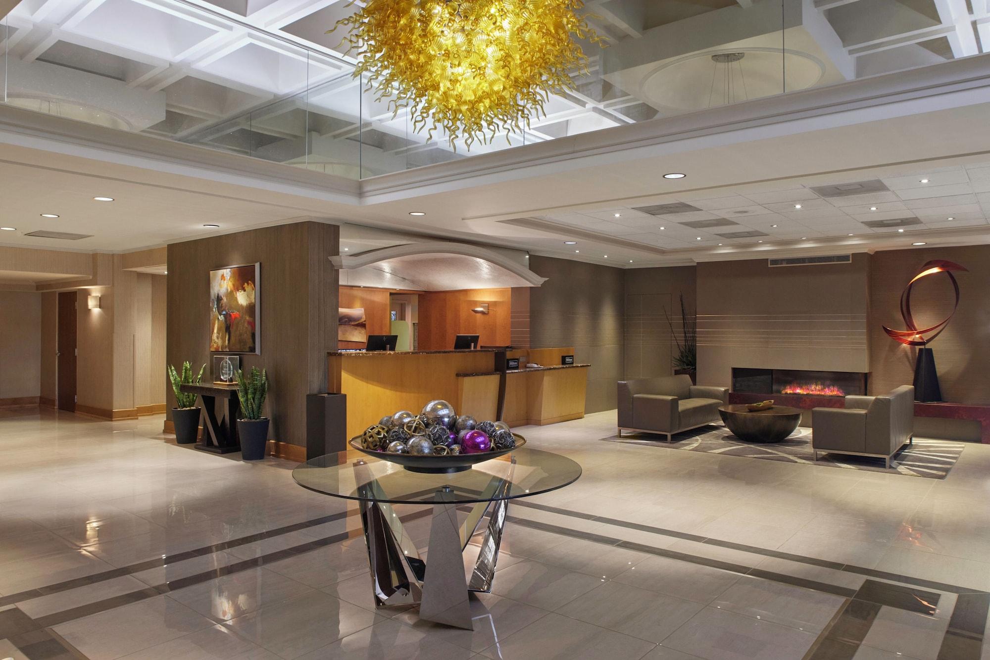 Vista Lobby DoubleTree by Hilton Akron Fairlawn