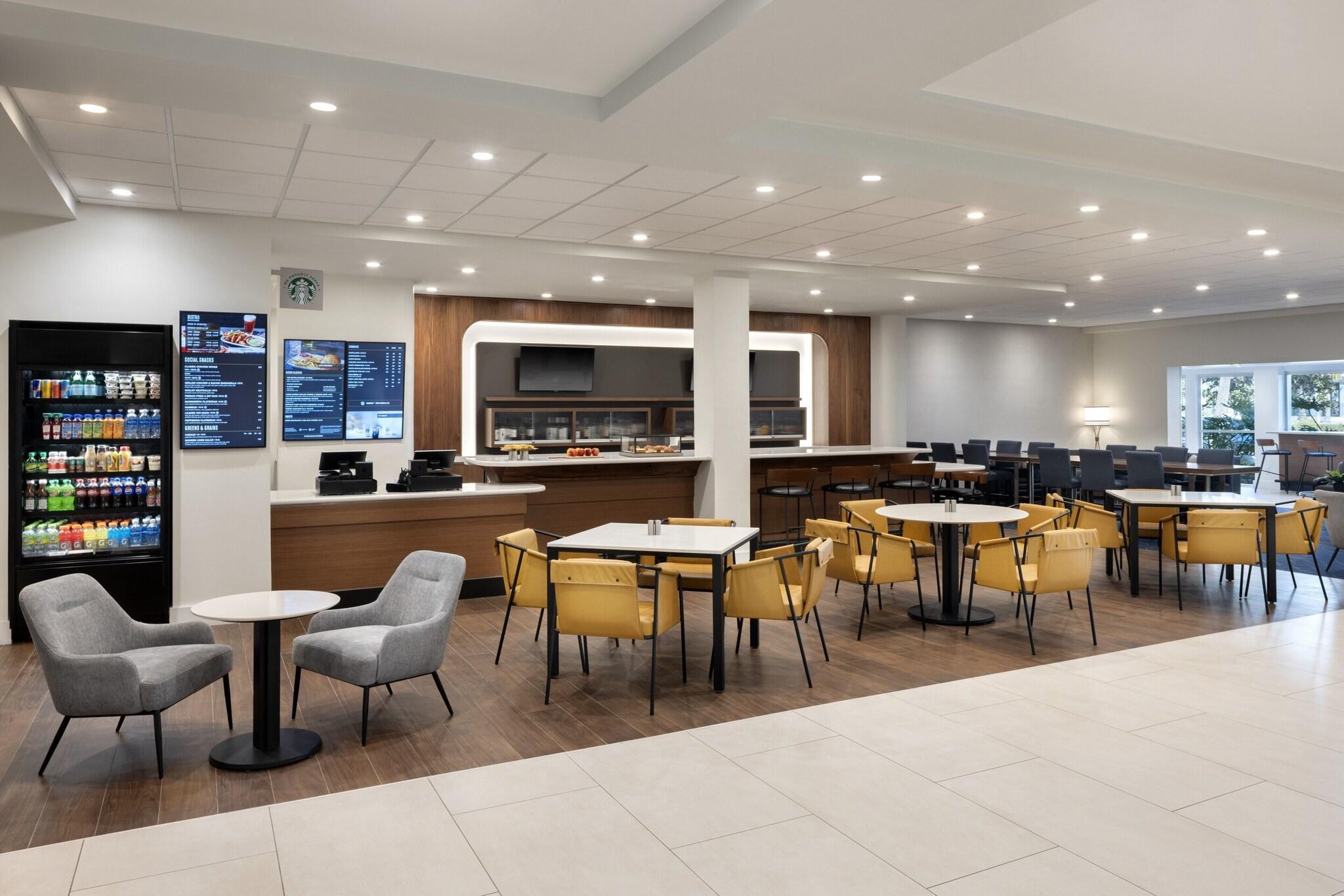 Restaurant Courtyard by Marriott across Universal Orlando