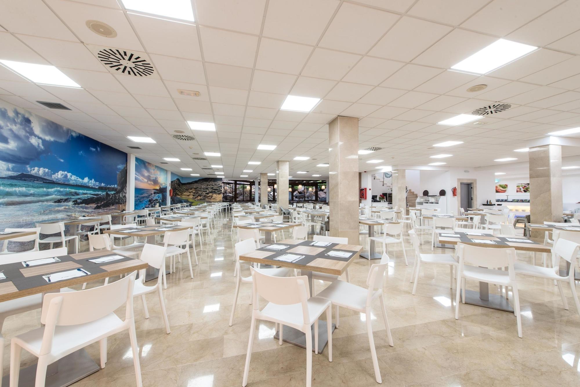 Restaurant THB Tropical Island Aparthotel