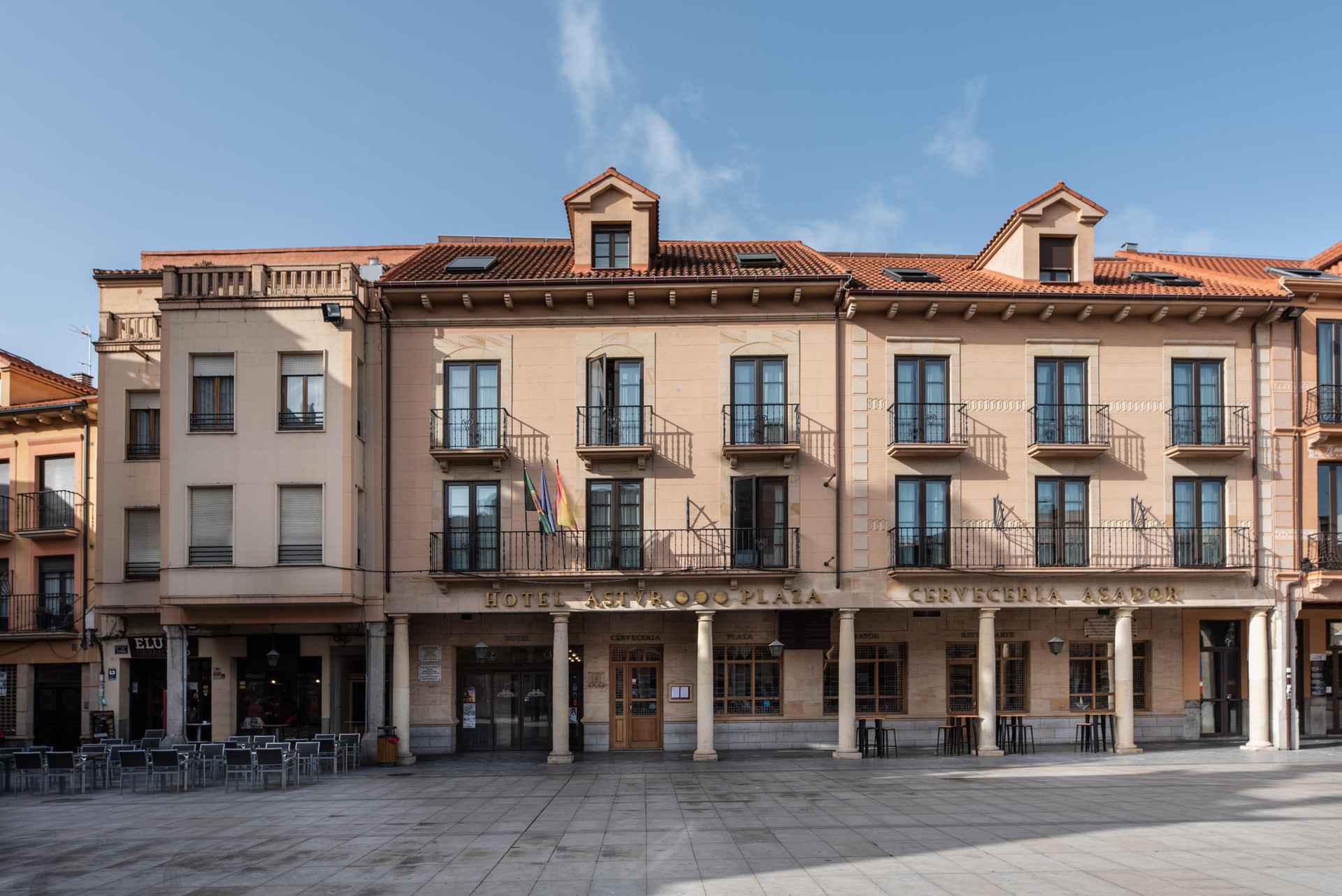 Vista Exterior Exe Astur Plaza