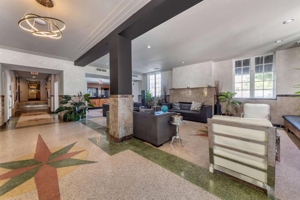 Vista Lobby La Flora by LuxUrban, Trademark Collection by Wyndham