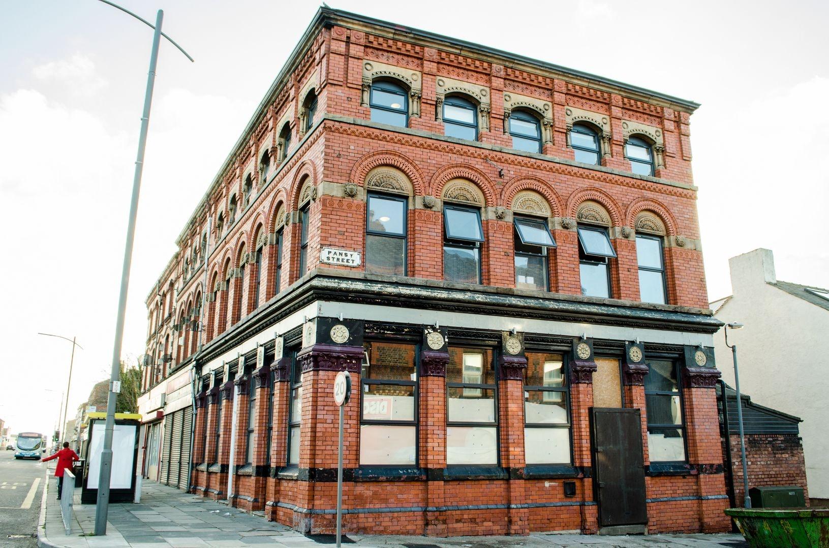 Vista Exterior Trivelles Liverpool