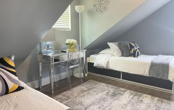 Blue Haven - Charming 3-bedroom house in lovely Nassau with WiFi, AC