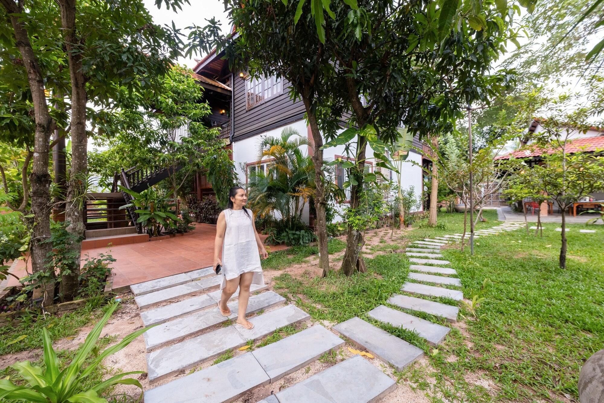 Vista Exterior Atoh's Maison