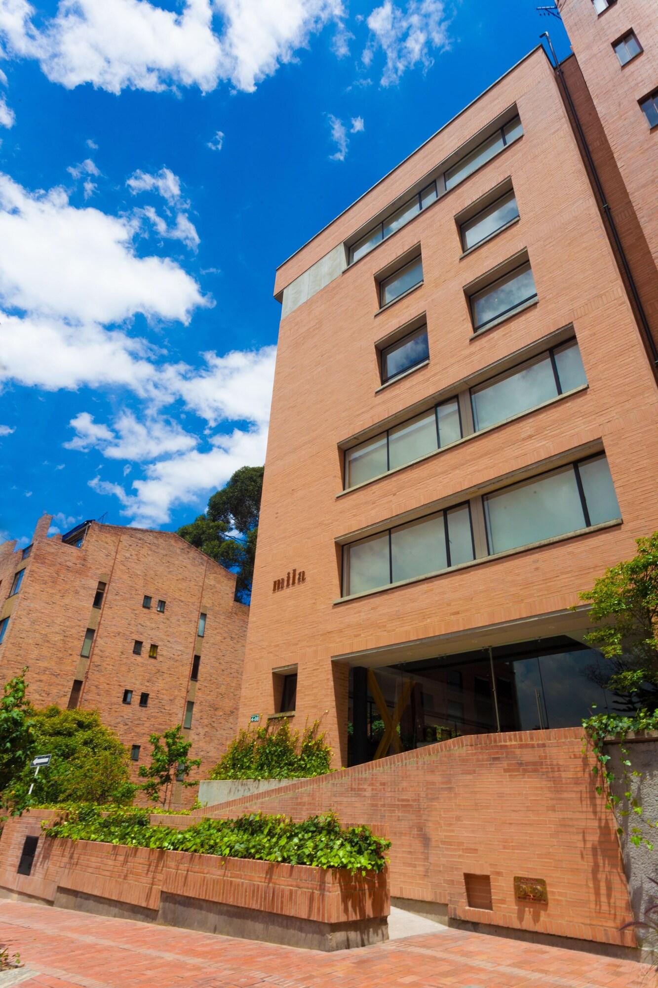 Vista Exterior Mika Suites