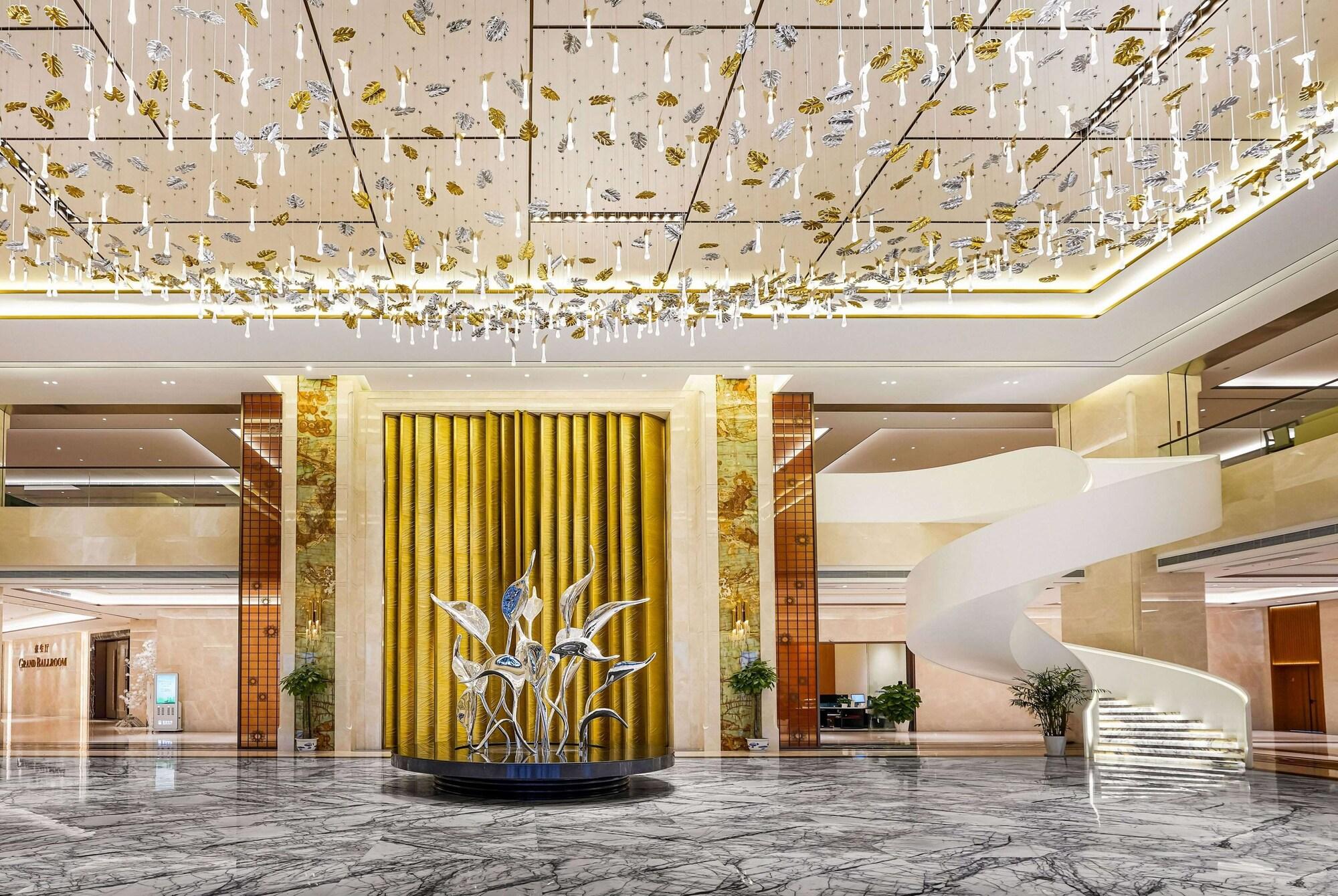 Vista Lobby Howard Johnson By Wyndham Huaqiao Plaza Xinyu