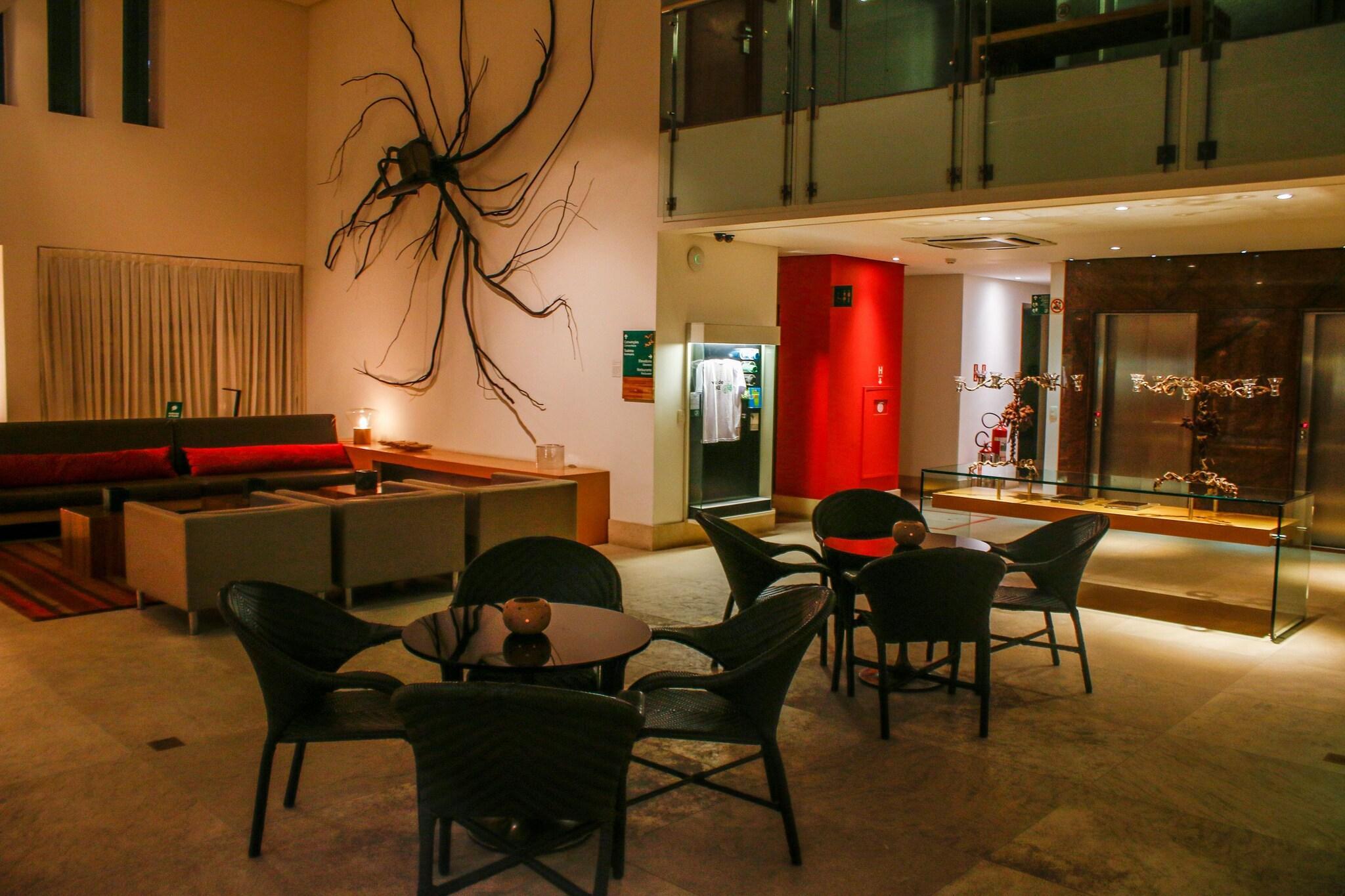 Vista Lobby Hotel Verdegreen