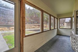 Alquiler Vacacional - Whitesburg Vacation Home w/ Screened Porch