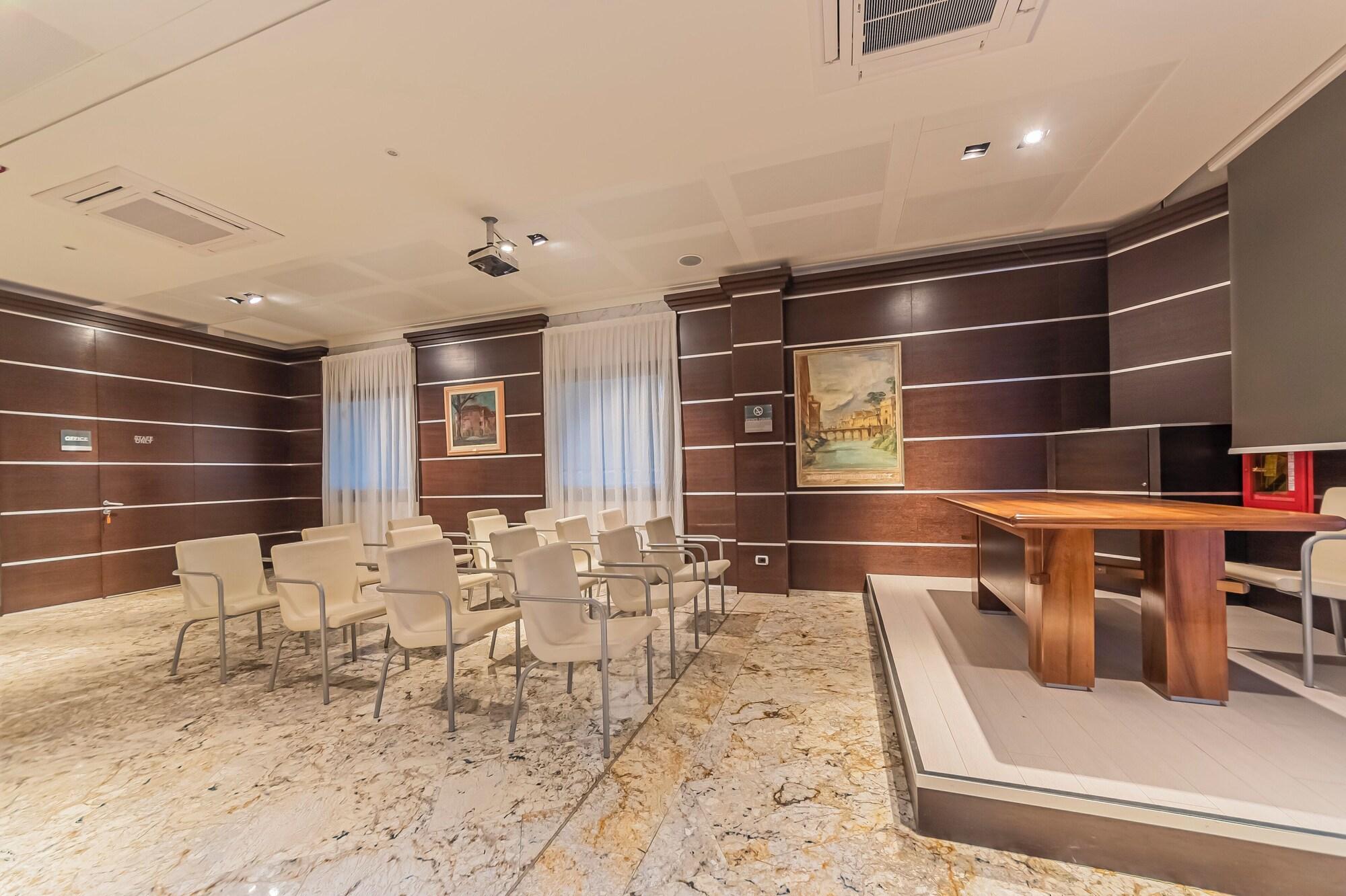 Sala de Reuniones Dado Hotel International