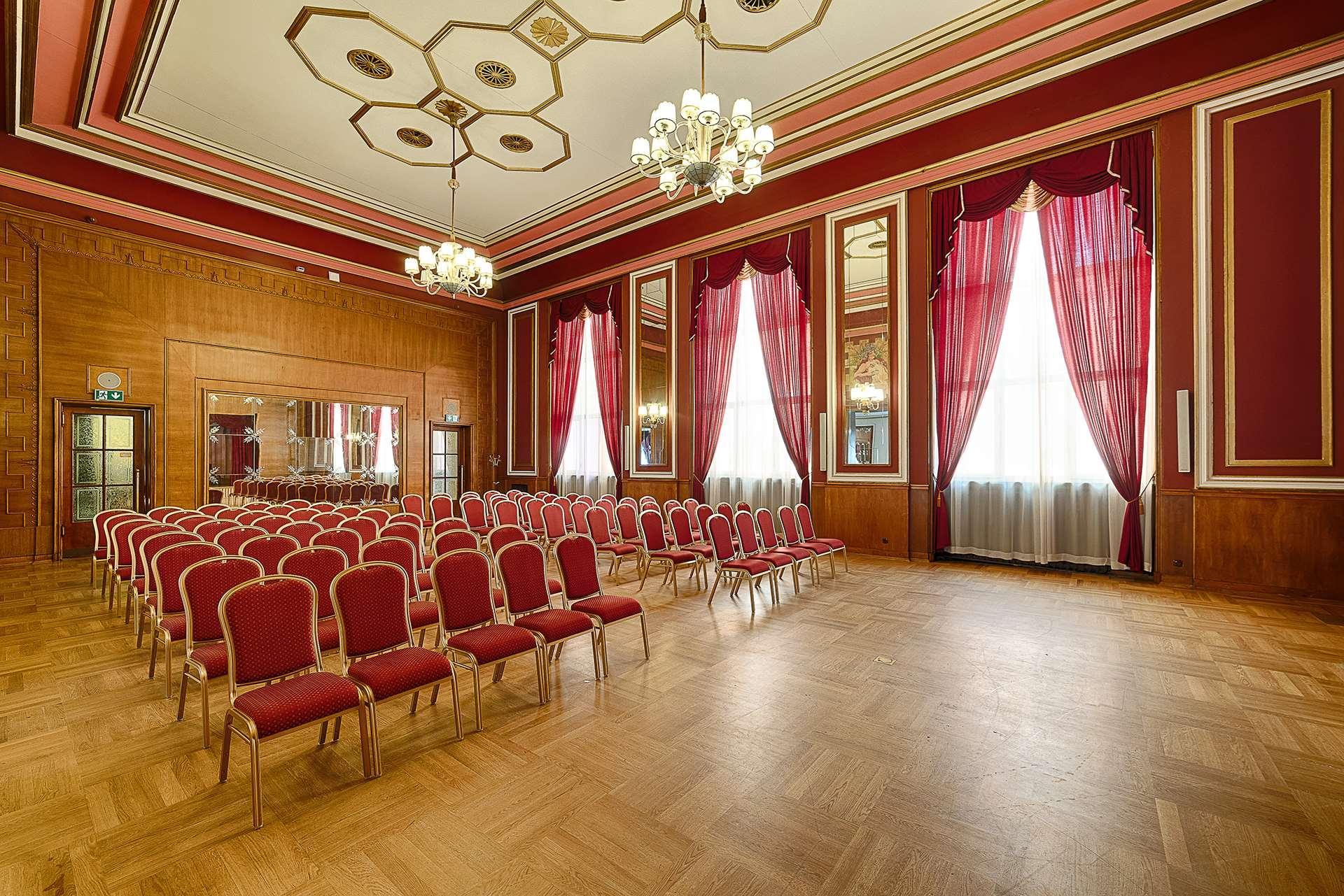 Centro de Negocios Focus Hotel Premium Pod Orłem